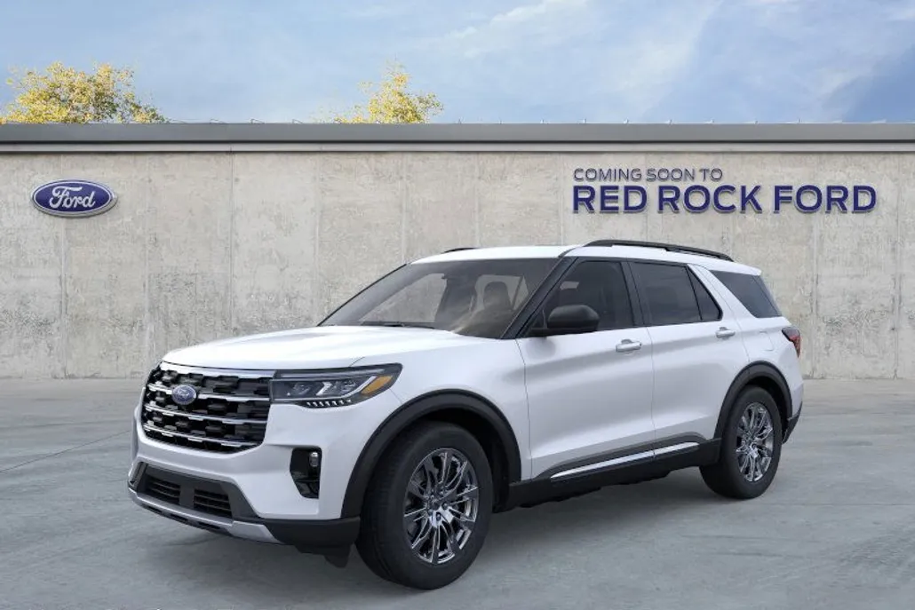 2025 Ford Explorer photo 1
