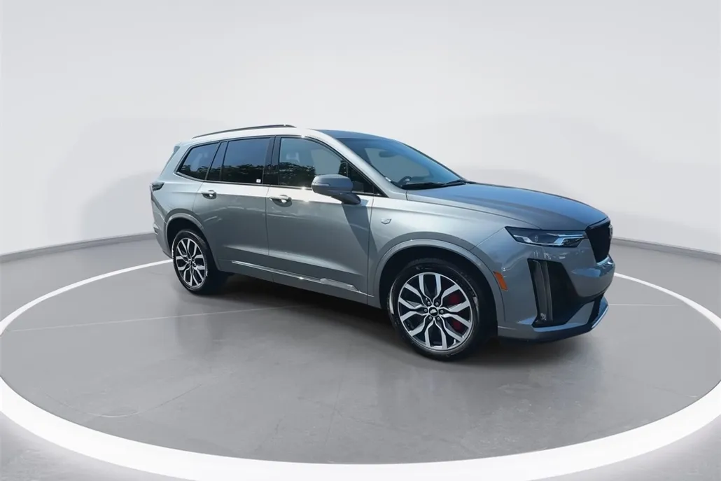 2024 Cadillac XT6 Sport photo 1