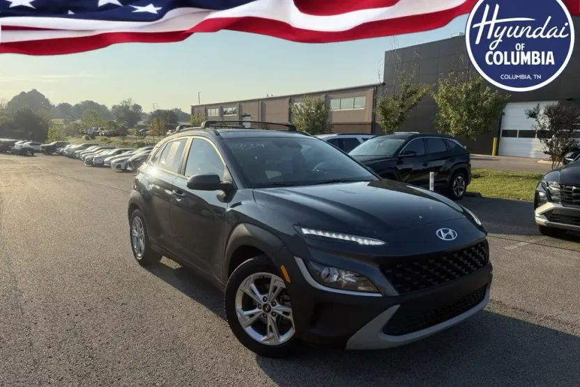 2022 Hyundai Kona SEL photo 1