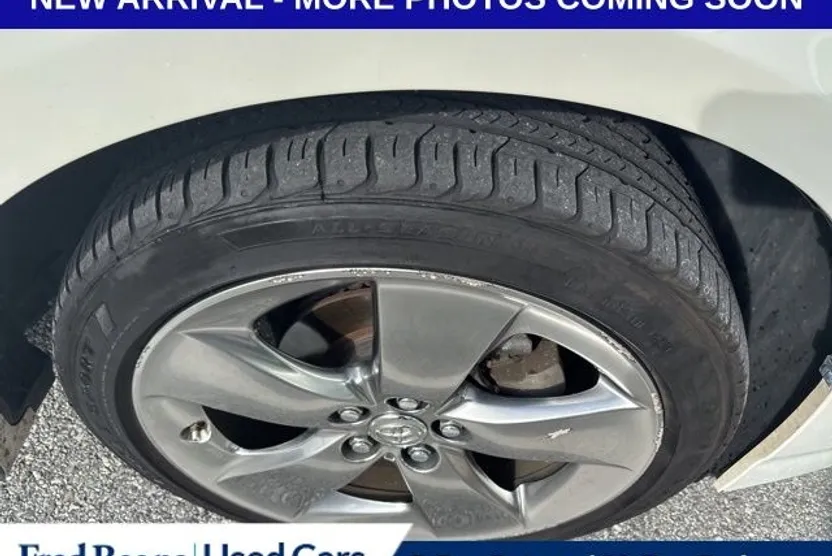 2013 Toyota Prius One photo 1