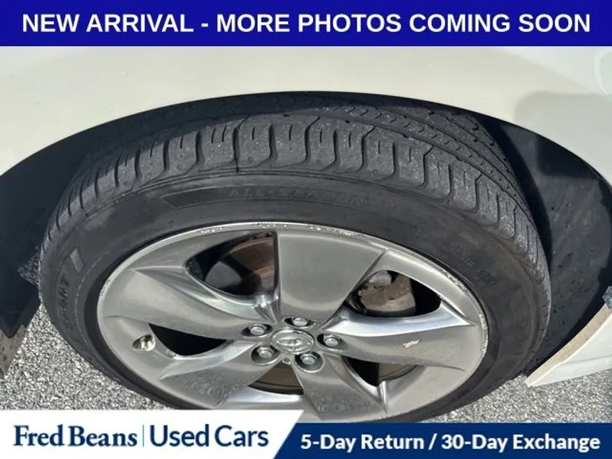 2013 Toyota Prius One photo 1