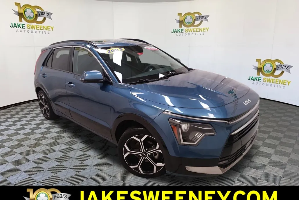 2023 Kia Niro EX Touring photo 1