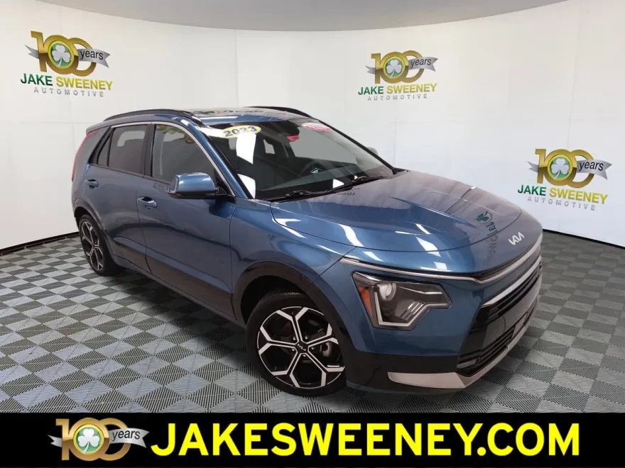 2023 Kia Niro EX Touring photo 1
