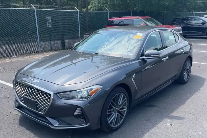 2019 Genesis G70 3.3T Advanced photo 1