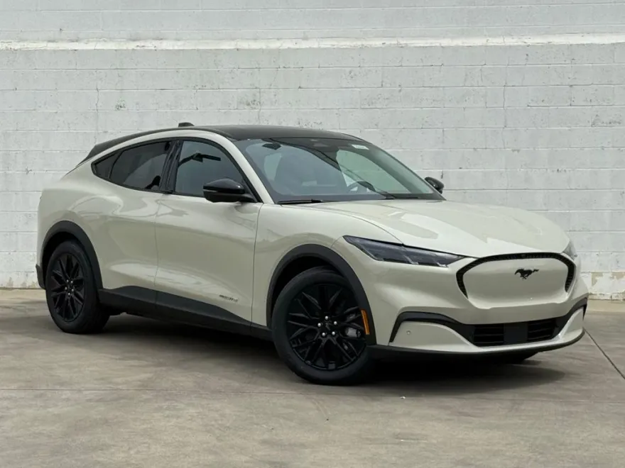 2025 Ford Mustang Mach-E Select photo 1