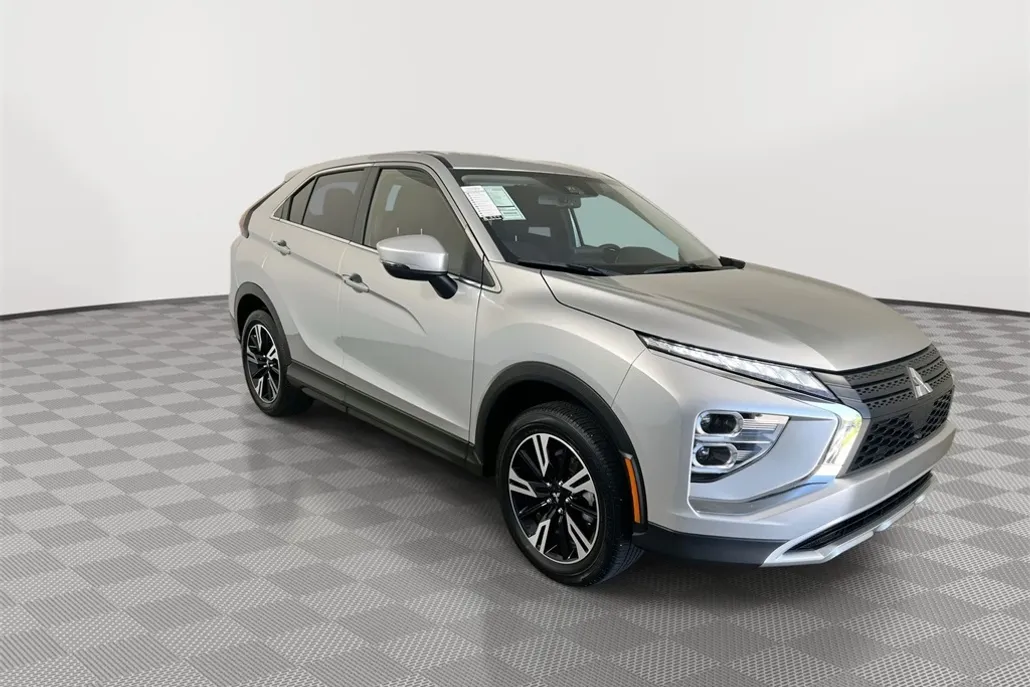 2025 Mitsubishi Eclipse Cross SE photo 1