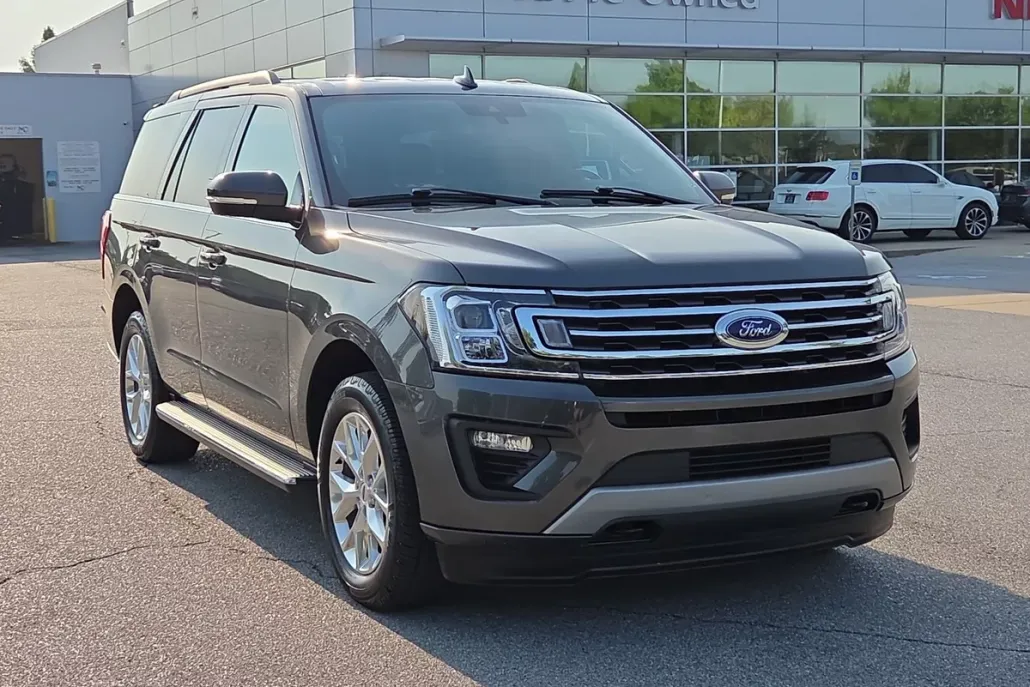2021 Ford Expedition XLT photo 1