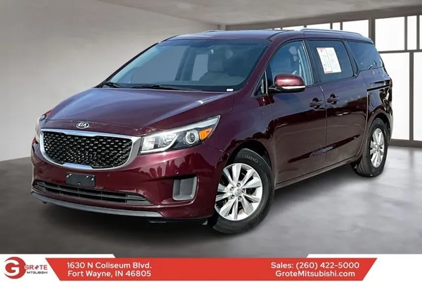 2016 Kia Sedona LX photo 1