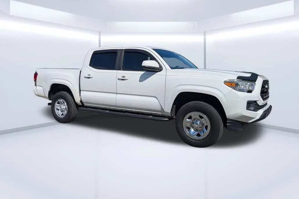 2022 Toyota Tacoma SR5 photo 1