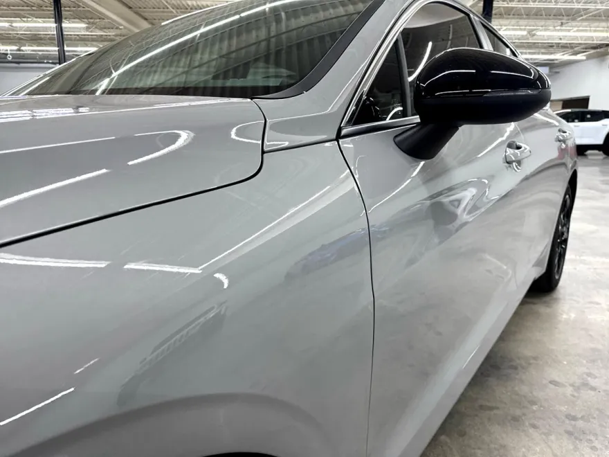 2023 Kia K5 GT-Line photo 2