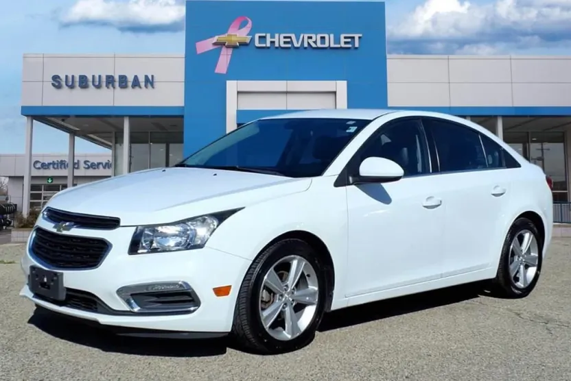 2015 Chevrolet Cruze LT photo 1