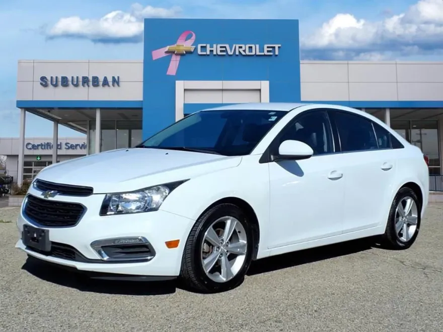 2015 Chevrolet Cruze LT photo 1