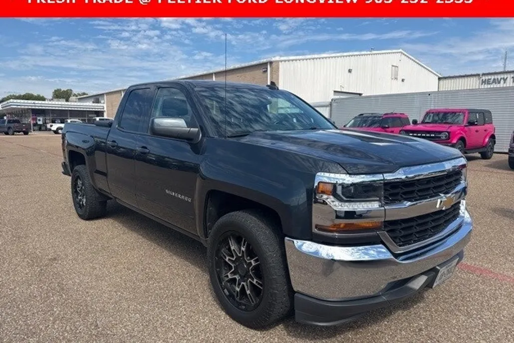 2018 Chevrolet Silverado 1500 LT photo 1