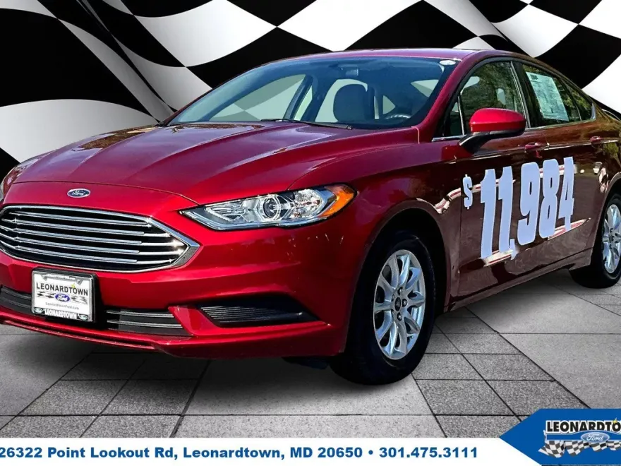 2017 Ford Fusion S photo 1