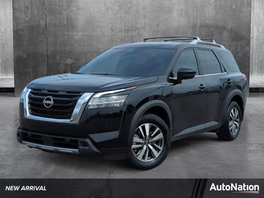 2024 Nissan Pathfinder SL 4x4 photo 1