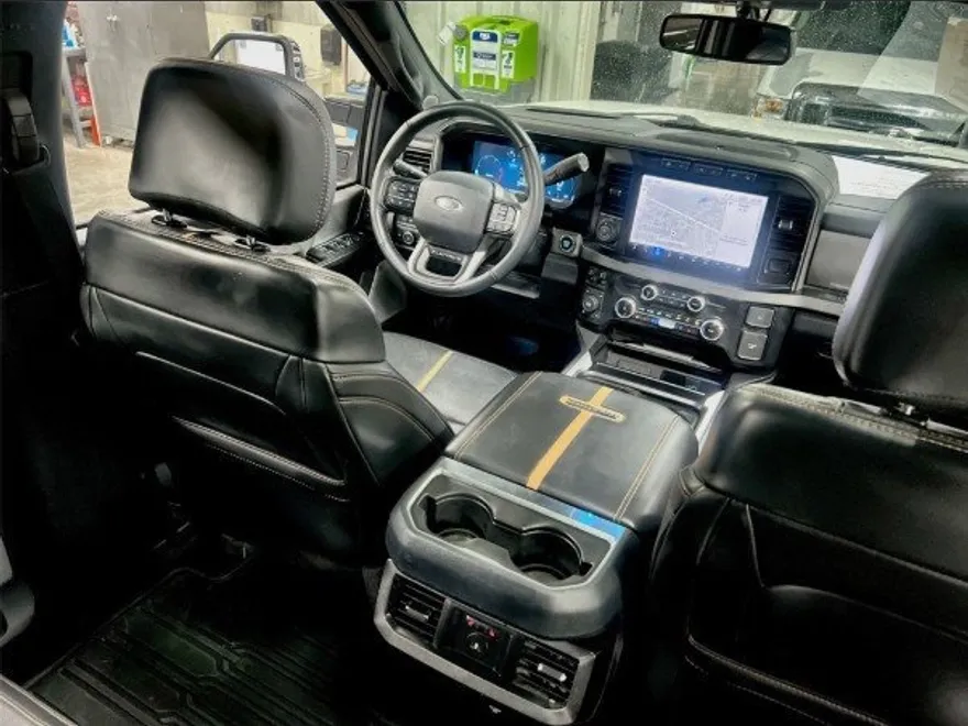 2024 Ford F-250 photo 1
