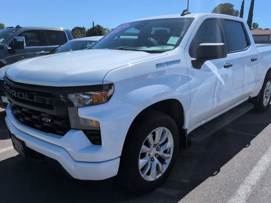 2022 Chevrolet Silverado 1500 Custom photo 1