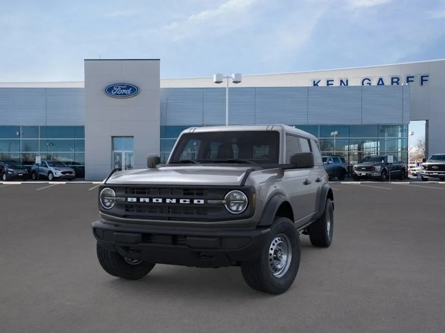 2025 Ford Bronco Base photo 1