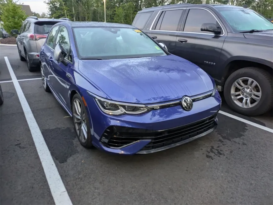 2024 Volkswagen Golf R photo 1