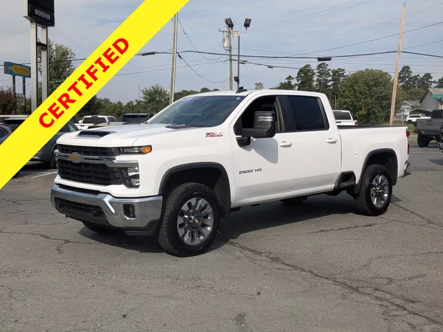 2024 Chevrolet Silverado 2500HD LT photo 1