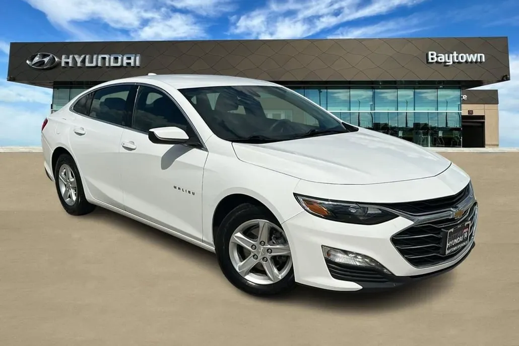 2023 Chevrolet Malibu 1LT photo 1