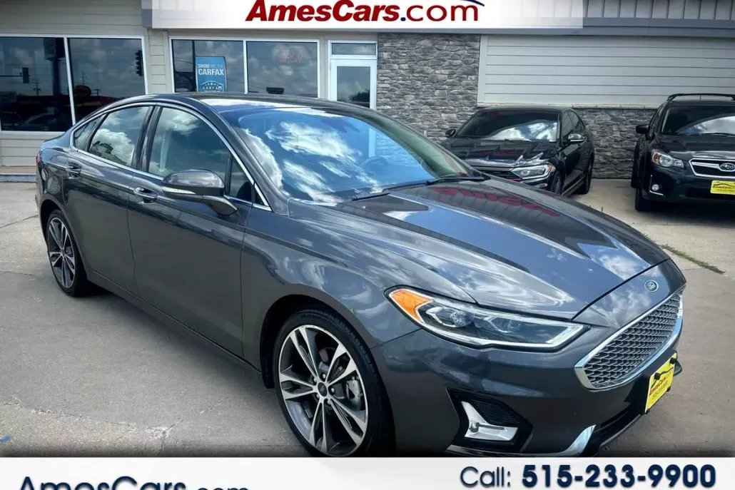 2020 Ford Fusion Titanium photo 1