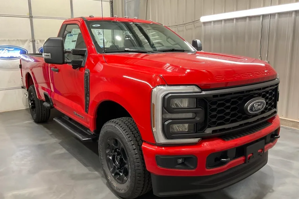 2025 Ford F-250 photo 1