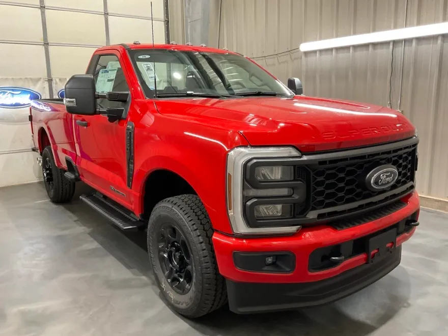 2025 Ford F-250 photo 1