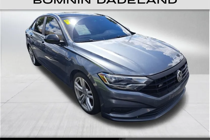2019 Volkswagen Jetta R-Line photo 1