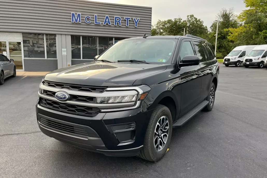 2024 Ford Expedition XLT photo 1