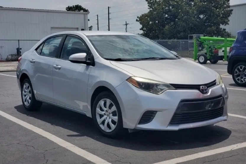 2015 Toyota Corolla Base photo 1