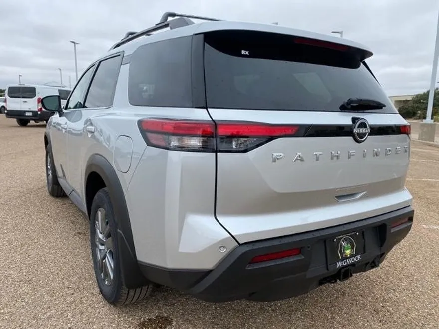 2025 Nissan Pathfinder SV photo 1