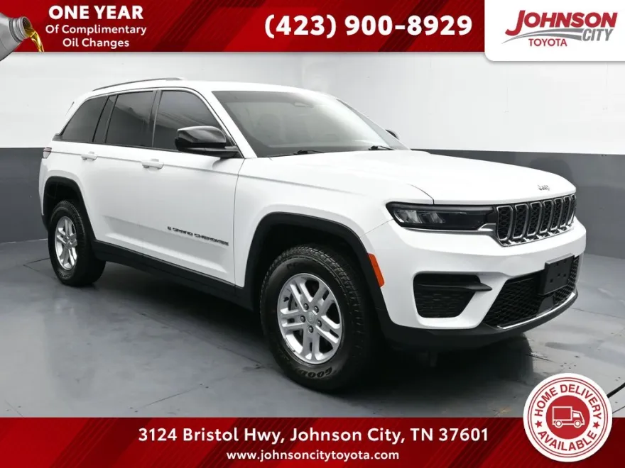 2023 Jeep Grand Cherokee Laredo photo 1