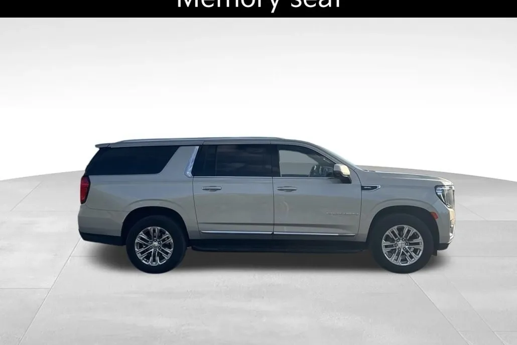 2022 Gmc Yukon XL SLT photo 1