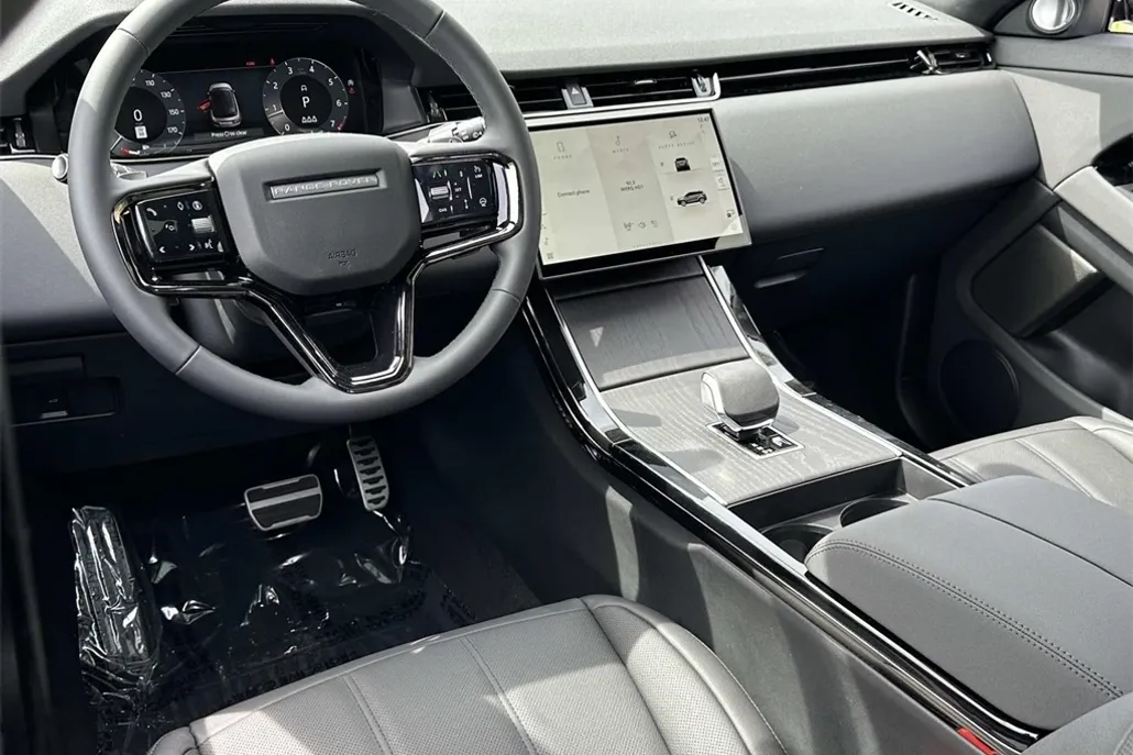 2026 Land Rover Range Rover Evoque Dynamic SE photo 1