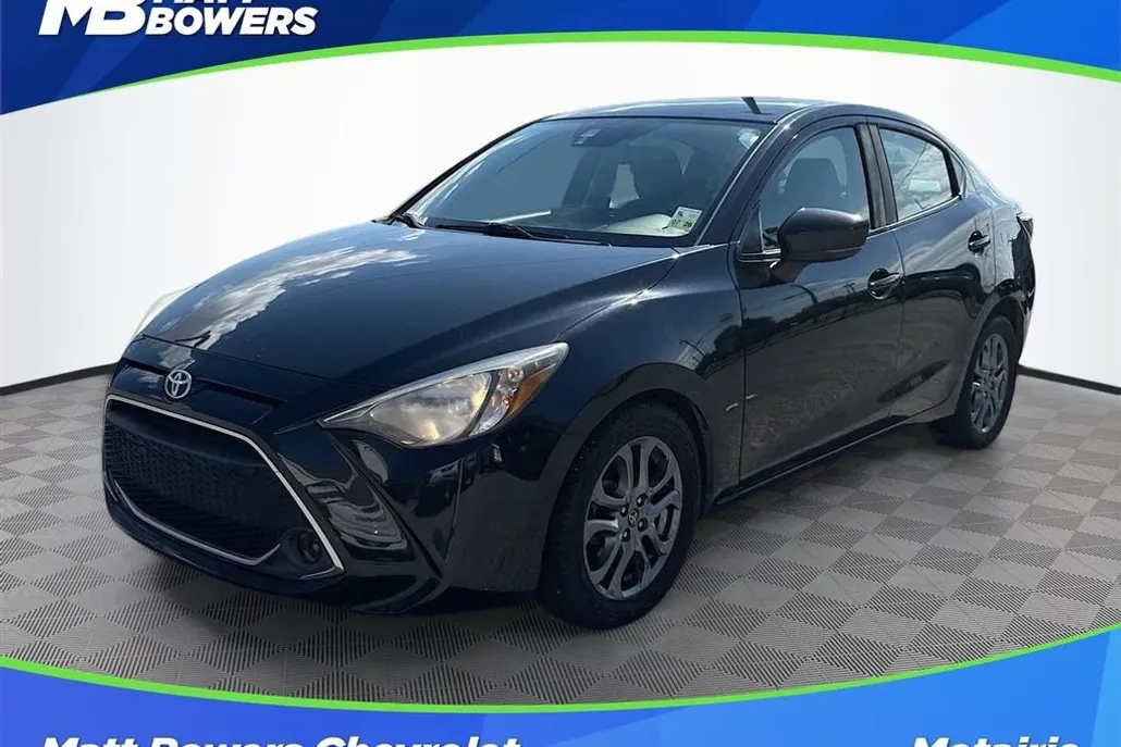 2019 Toyota Yaris L photo 1
