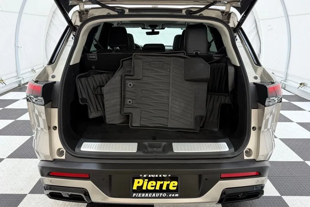 2023 Infiniti QX60 Luxe photo 1