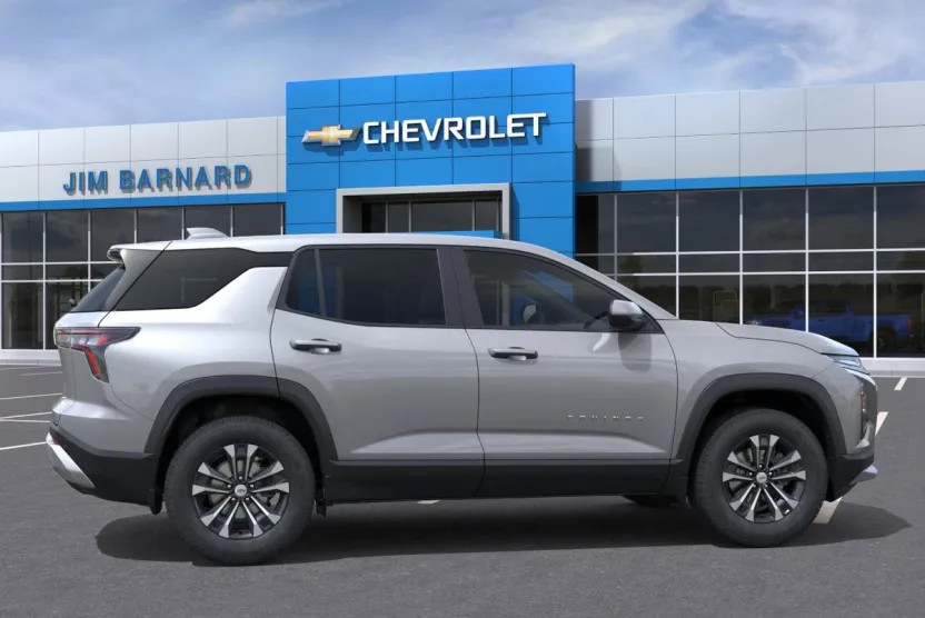 2026 Chevrolet Equinox LT photo 1