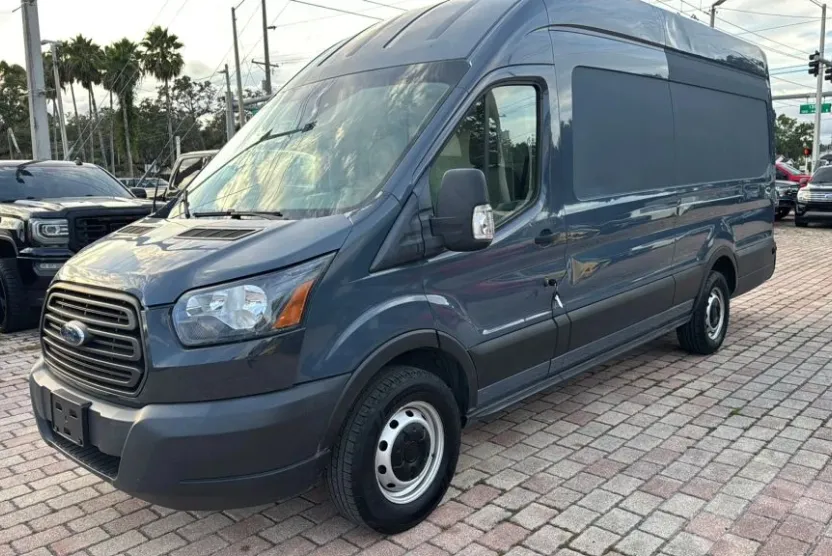 2019 Ford Transit Van photo 1