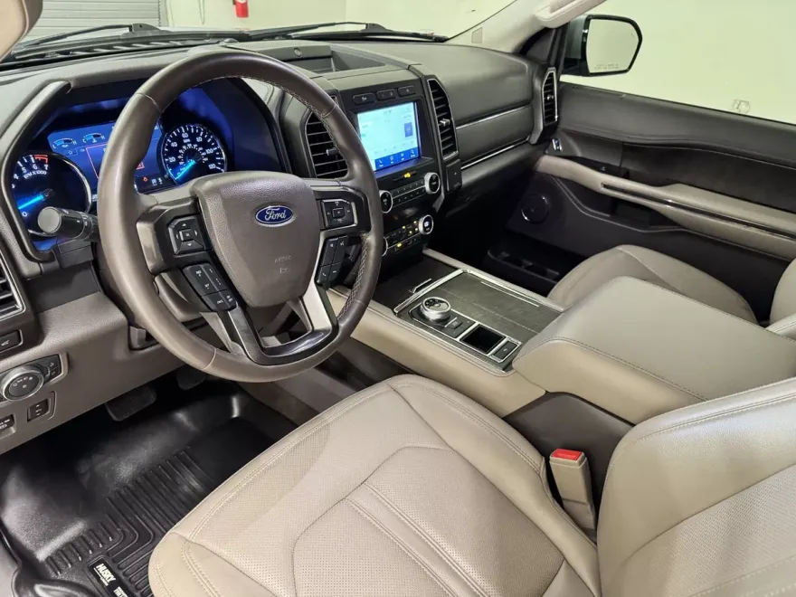 2021 Ford Expedition Limited photo 1