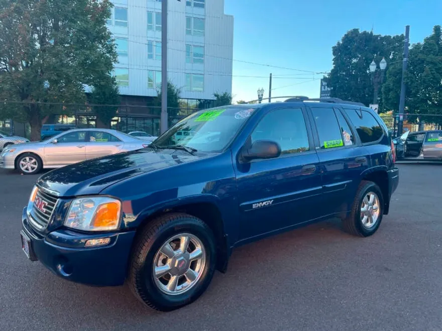 2002 Gmc Envoy SLE photo 1