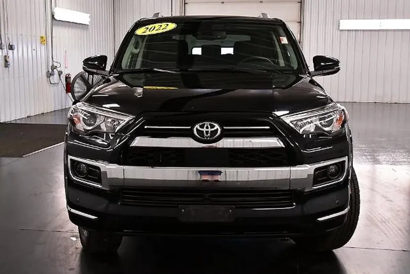 2022 Toyota 4Runner Limited photo 1