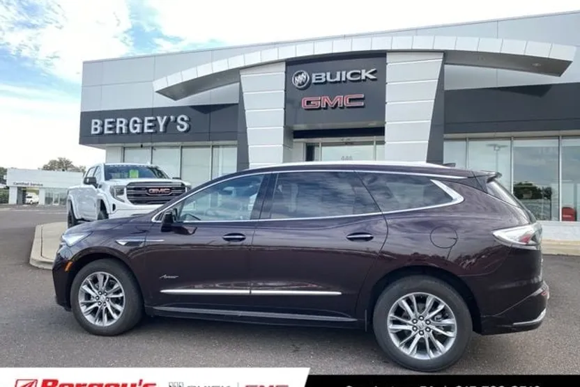 2023 Buick Enclave Avenir photo 1