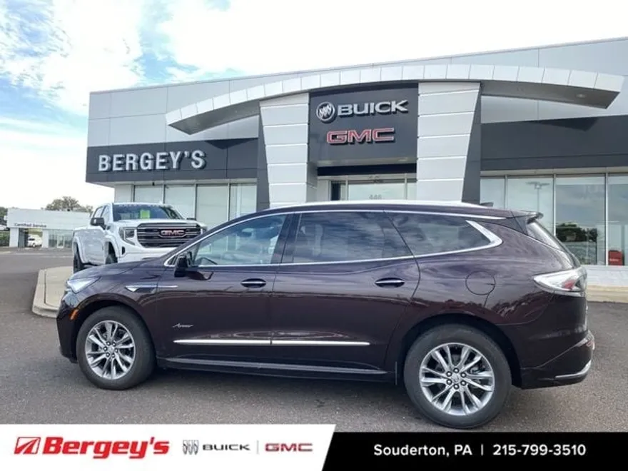 2023 Buick Enclave Avenir photo 1