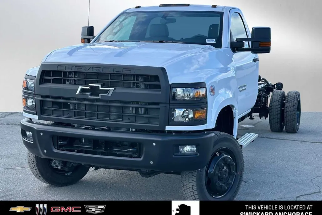 2024 Chevrolet Silverado 5500HD Work Truck photo 1