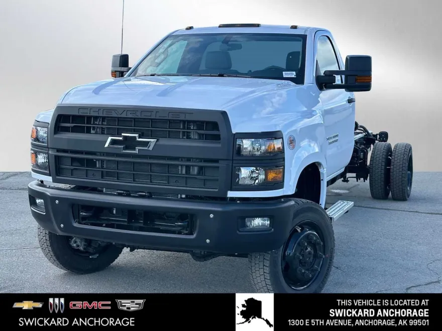 2024 Chevrolet Silverado 5500HD Work Truck photo 1