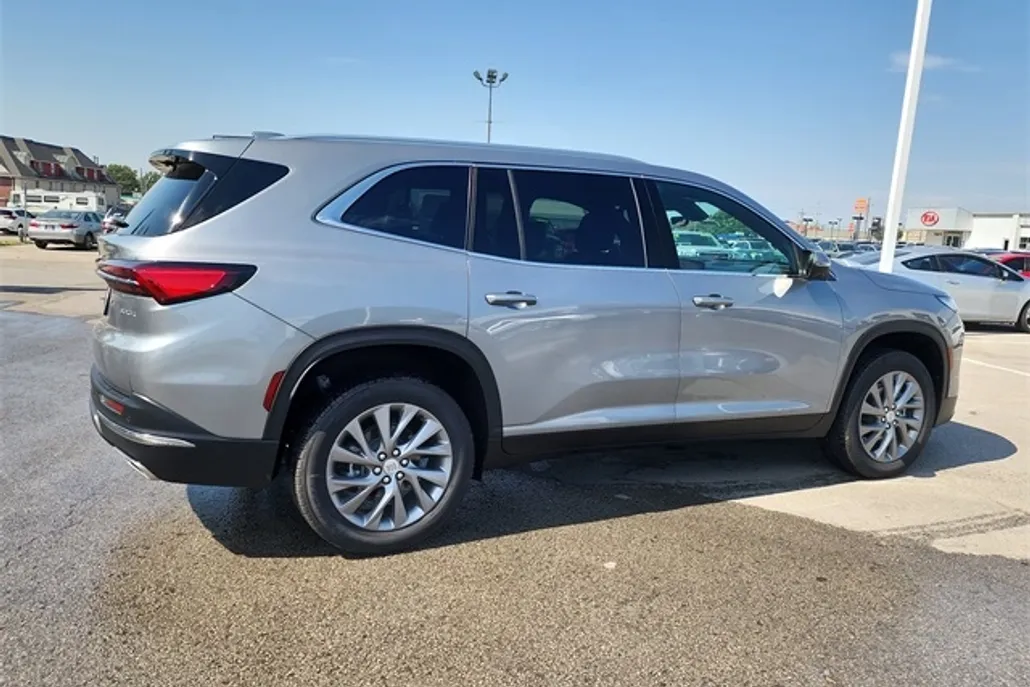2026 Buick Enclave Preferred photo 1