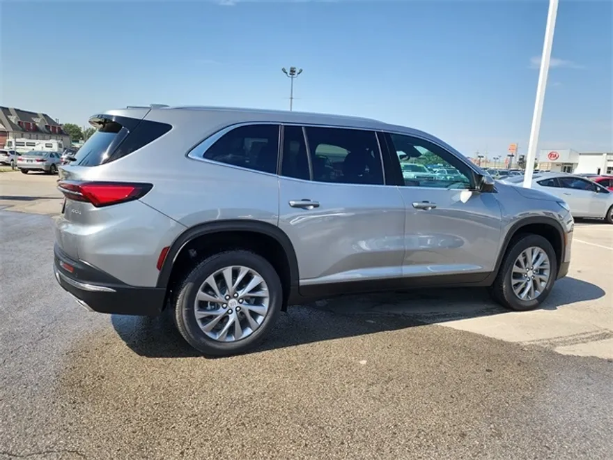 2026 Buick Enclave Preferred photo 1