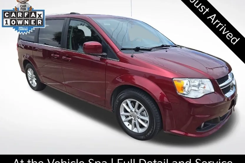 2019 Dodge Grand Caravan SXT photo 1