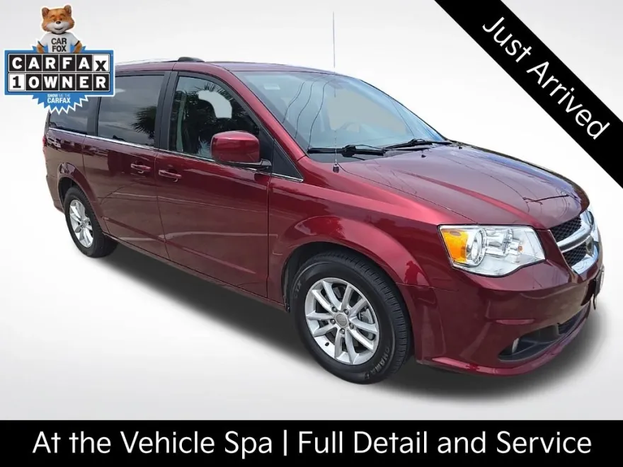 2019 Dodge Grand Caravan SXT photo 1